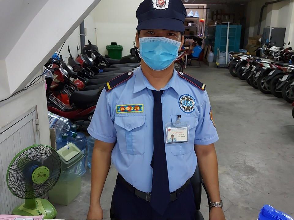 Bảo vệ giữ xe bệnh viện mắt Sài Gòn - Việt Hàn